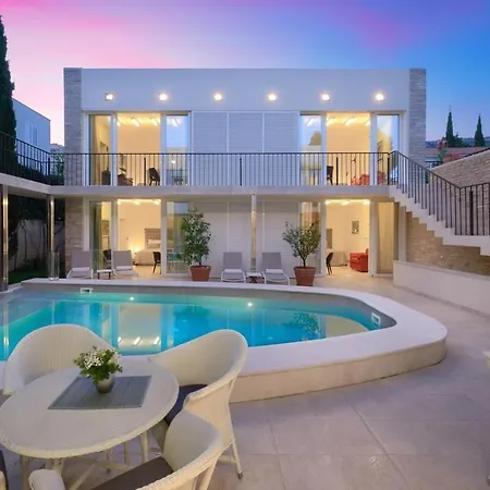 Villa Champion Family Close To Beautiful
